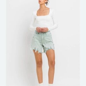 Vervet Women's Light Green Distressed Denim Shorts - M